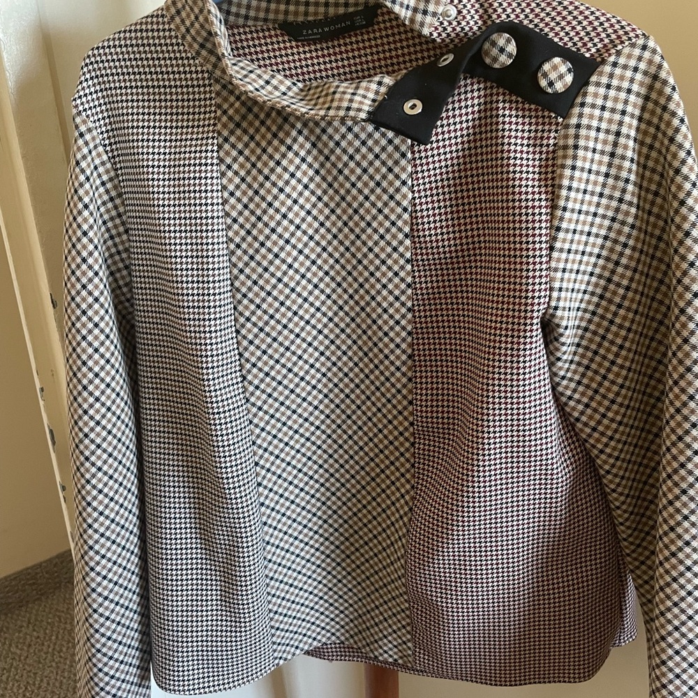 Zara Black and Cream Checkered Blazer